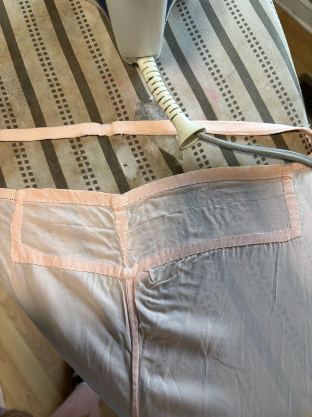Vintage 1920’s Silk Cotton Blush Lace-Trim Slip - Women's Chemise - Picture 8 of 9